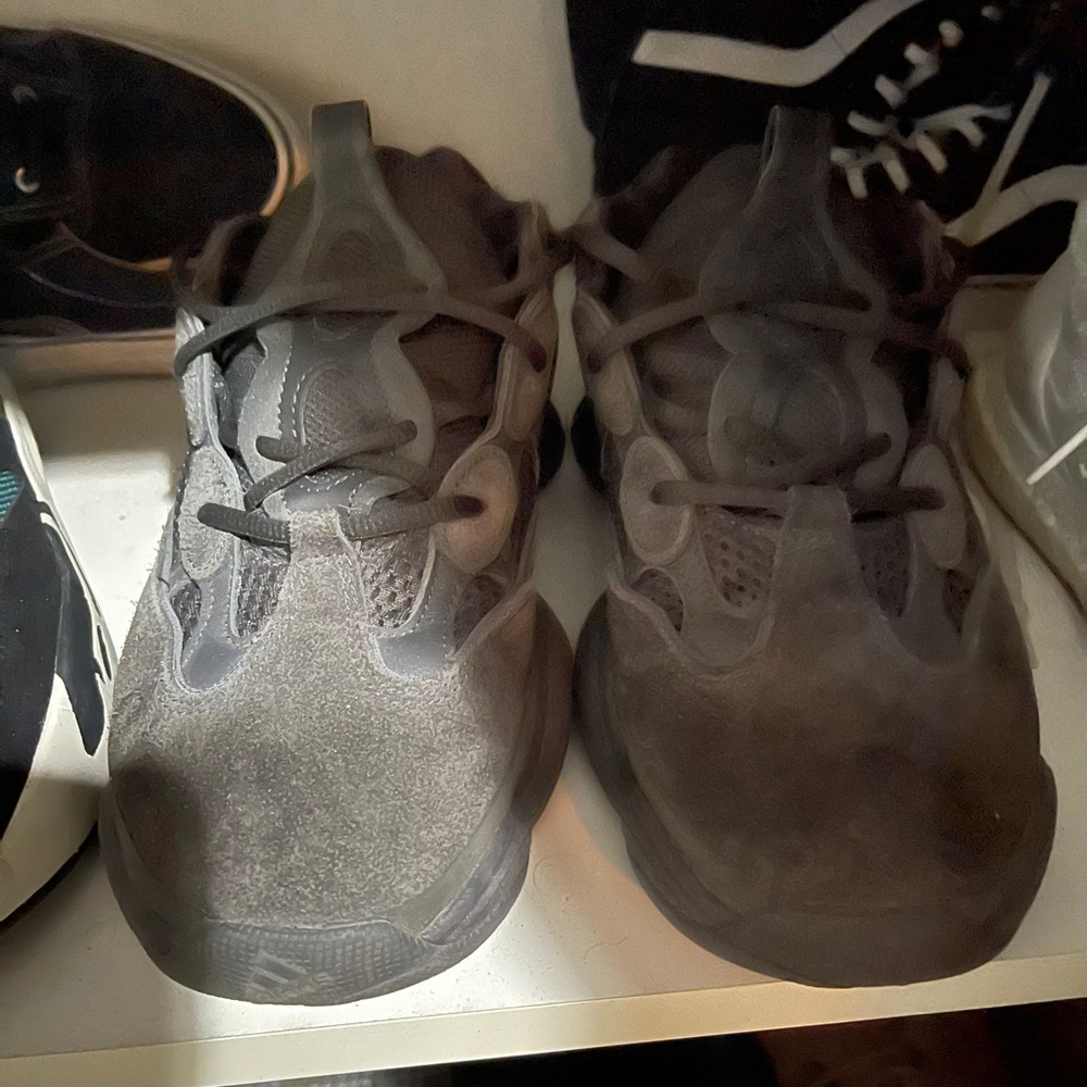 Yeezy 500 utility black size 9.5